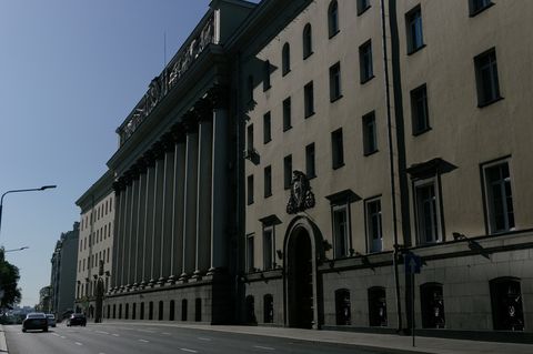 Почему суды демонтируют корзины для кондиционеров: правовая база 2025-2026 годов
