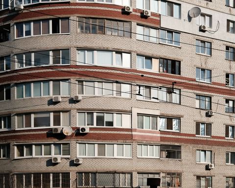 Нужно ли разрешение на установку кондиционера на фасаде в ЖК «Бадаевский»?
