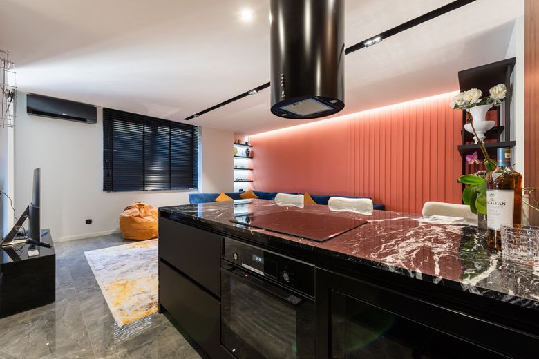 Нужно ли согласовывать перенос кухни в жилую комнату?