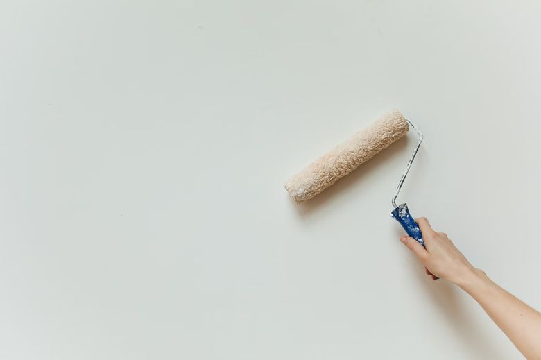 Подрядчик требует доплатить за работы, которых нет в смете: что делать?