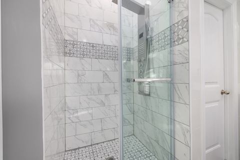 Что реально встроить в ванную 4-6 м² без отдельной SPA-зоны?