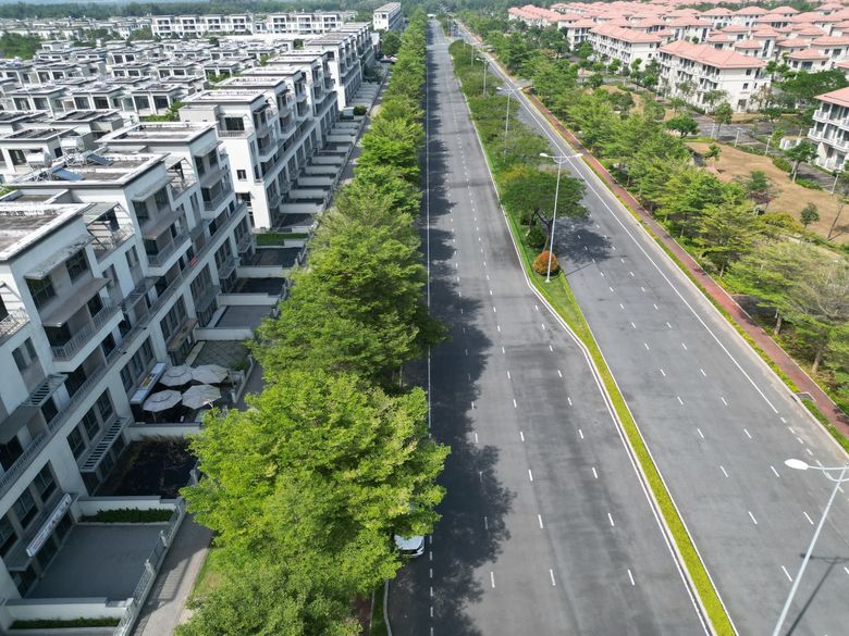 Какие регламенты поселка действуют в Адмирал-2 в 2025-2026 годах?